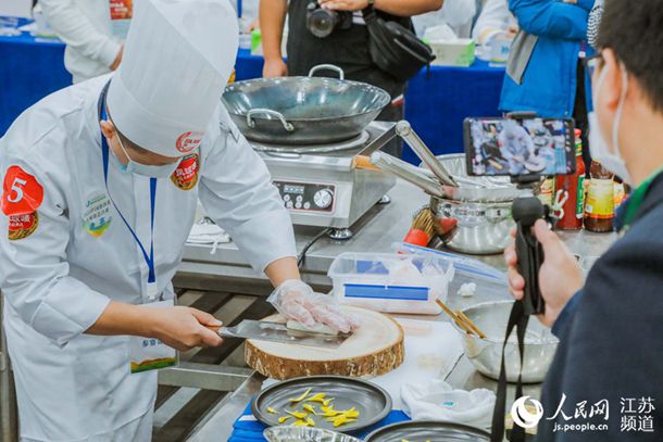 狐臭味重到崩溃？十款止汗露全面测评：四款值得入手，盲选不踩雷